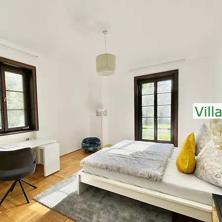 וילה Luxury Holidays Emg Munich With Forest And - *