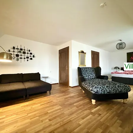 Luxury Holidays Emg Munich With Forest And - וילה